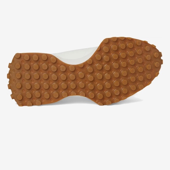 New Balance Classics 327 - Picture 9 of 10